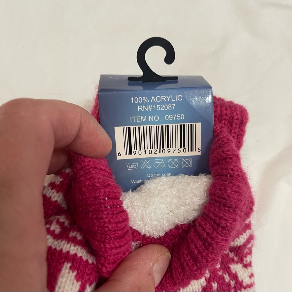 Pink Gloves - Picture 2 of 2